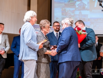 „Za nami niezwykły jubileusz – 75 lat działalności Pogotowia Ratunkowego w Żywcu. To historia wielu pokoleń ratowników, lekarzy, pielęgniarek i wszystkich, którzy każdego dnia byli gotowi nieść pomoc. Zdjęcia pozostaną piękną pamiątką, a my patrzymy z nadzieją w przyszłość – do kolejnych jubileuszy!” - zdjęcie25